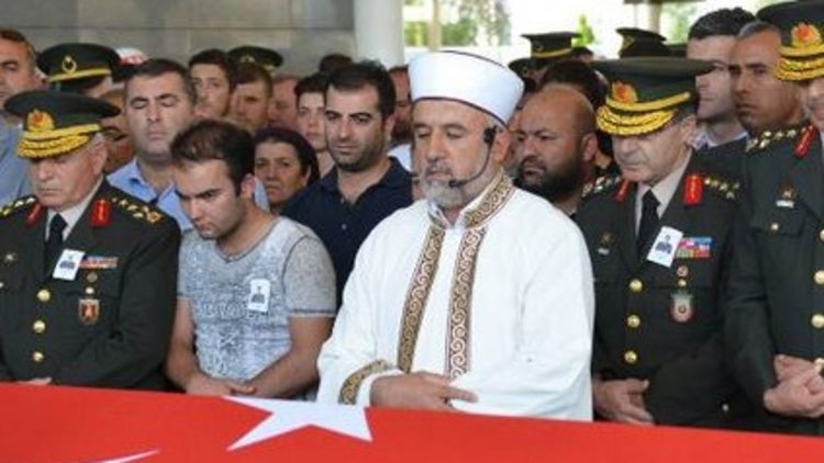 Uzman çavuş zatürreden öldü