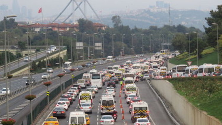 İstanbul trafiğine okul etkisi