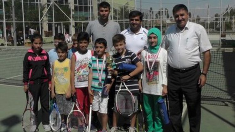 Muş'taki tenis kursuna katılım beklenilenden fazla oldu