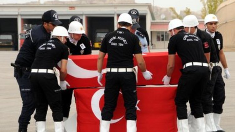 Van&#039;da bir polis şehit oldu