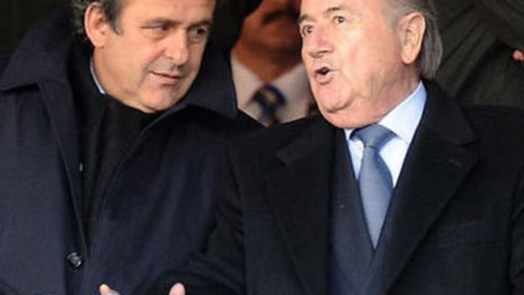 Blatter ve Platini'ye şok ceza