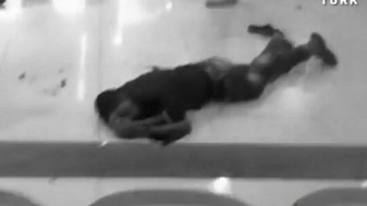 İsrail&#039;de masum göçmen linç edildi