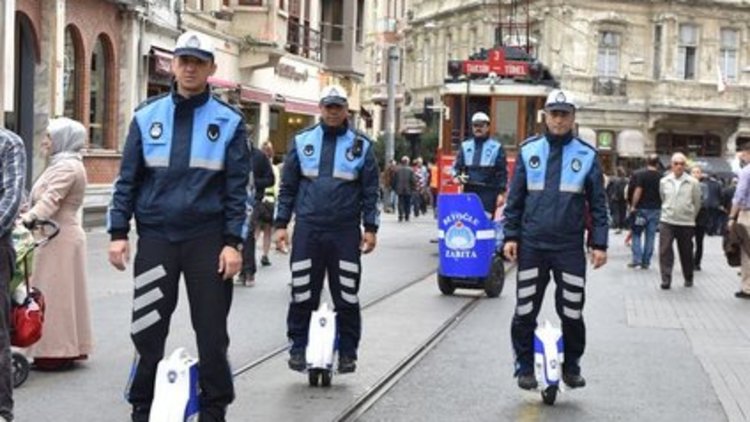 &quot;Tekteker&quot;li zabıtalar görev başında