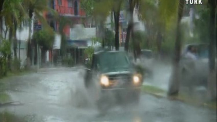 Meksika'da sel ve heyelan riski var