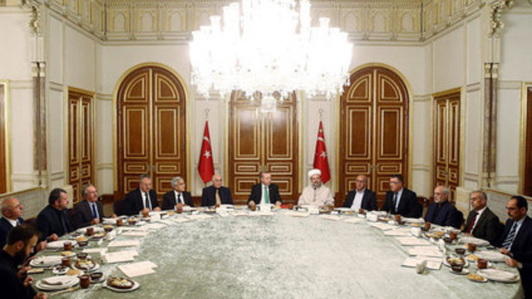 Cumhurbaşkanı Beştepe'de Alevi derneklerinin temsilcilerini ağırladı