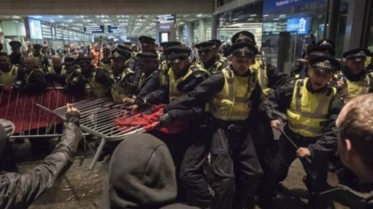 İngiltere ve Almanya'da göçmen gerilimi