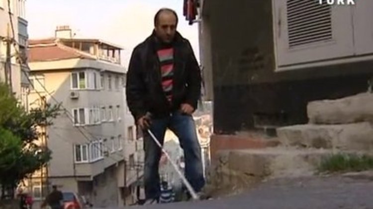 Her yer karanlık, gece gibi