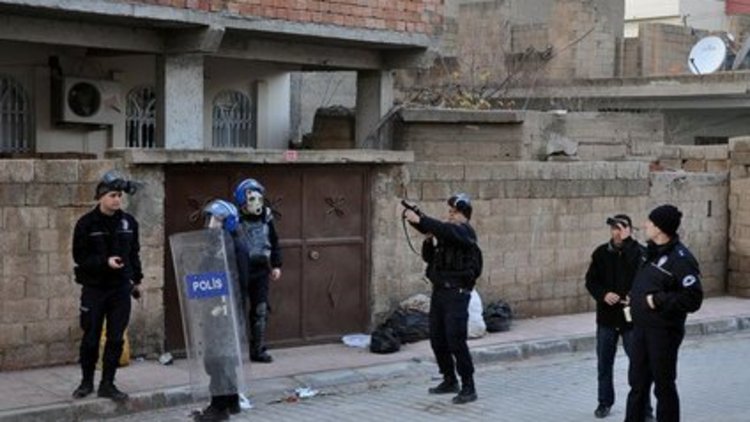 Nusaybin&#039;de teröristlerle çatışma devam ediyor
