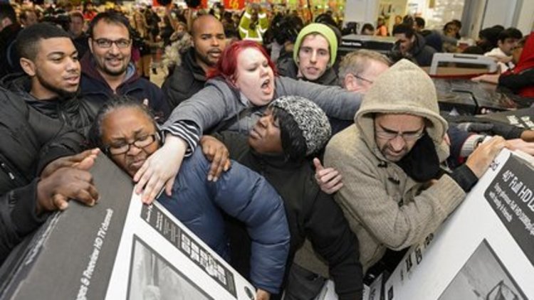 ABD'de Kara Cuma çılğınlığı