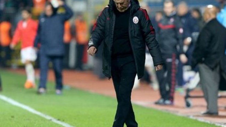Mustafa Denizli'den yönetime transfer talebi