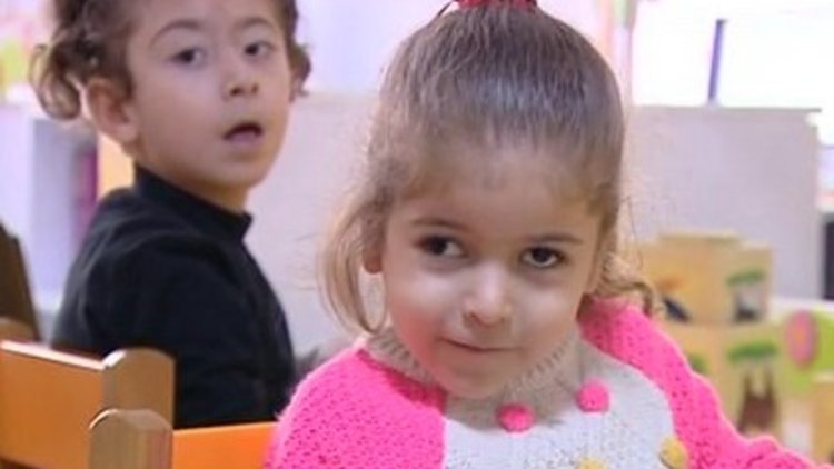 Ergoterapi biriminde çocuklar hem oynuyor hem öğreniyor