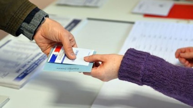 Fransa sandık başında