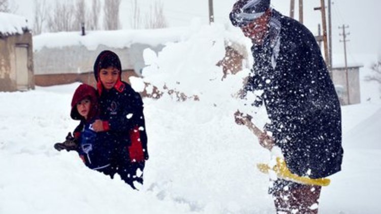 136 köye ulaşılamıyor, okullar tatil