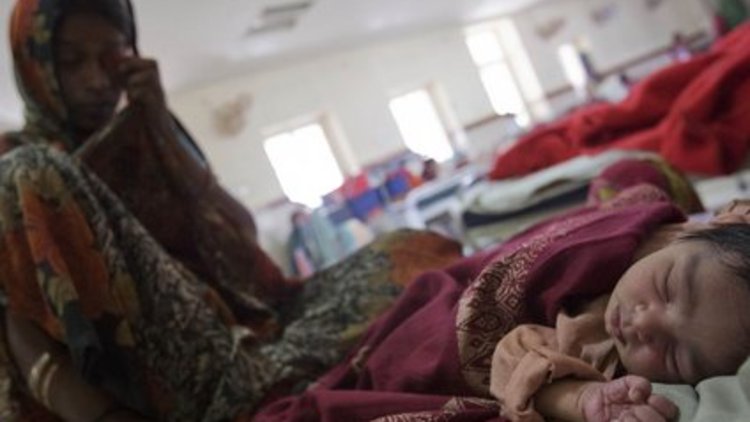 Savaş ortasında doğan bebekler