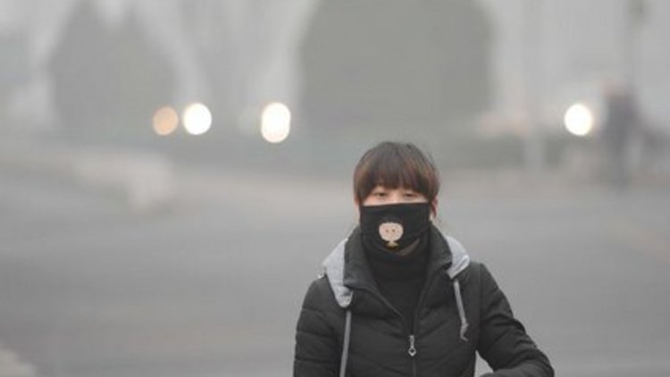 Pekin'de göz gözü görmüyor