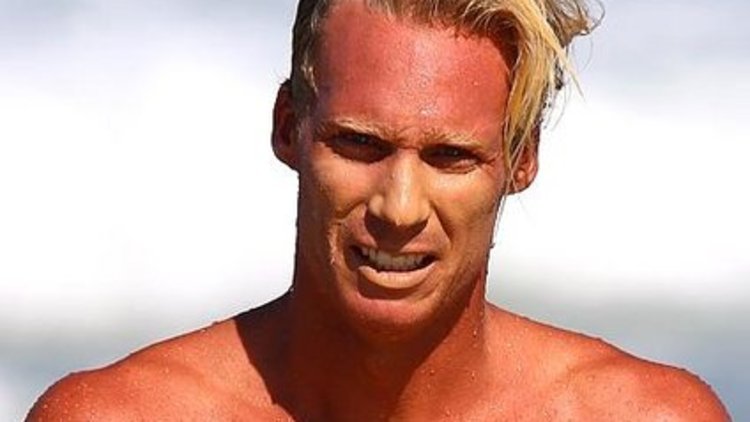 Prensi sörf şampiyonu kurtardı