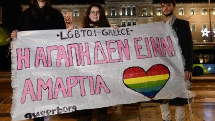 Eşcinsellik yasasına metropolit tepkisi: 2 gün yas!