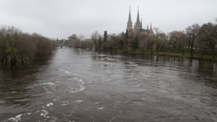 Latin Amerika'da sel hayatı felç etti