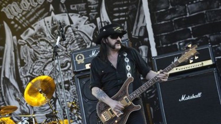 Heavy metalin sert sesi sustu