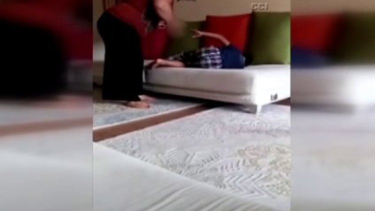 4 yaşındaki oğluna bu işkenceyi yapan anne ELİNİ KOLUNU SALLAYIP EVİNE GİTTİ