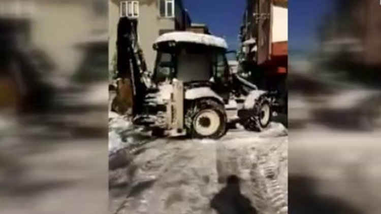 Çok fonksiyonlu iş makinesi!