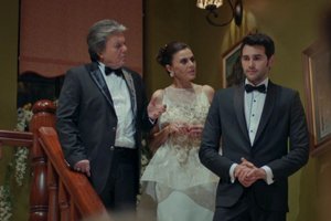 Alper'den sürpriz evlilik teklifi