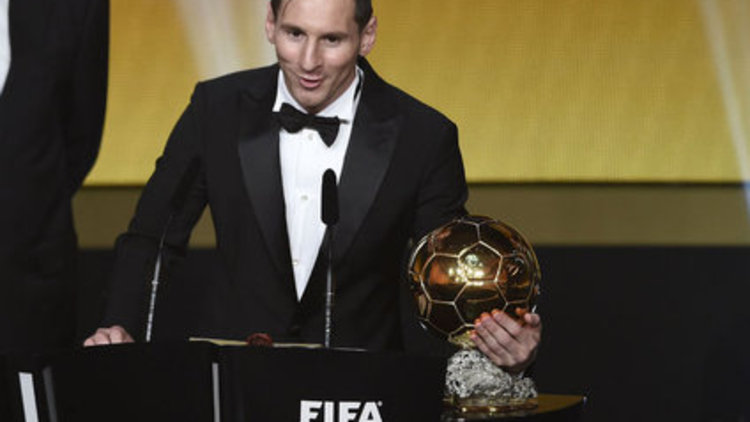 Ronaldo ile Neymar'a çalım atan Messi BEŞİNCİ KEZ DÜNYANIN EN İYİ FUTBOLCUSU