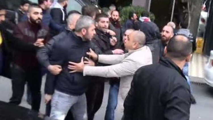 F.Bahçe tribün liderinin cenazesinde TARAFTAR KAVGASI