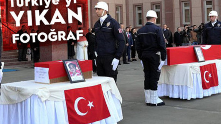 BİR TABUTTA İREM, ÖTEKİNDE BABASI 