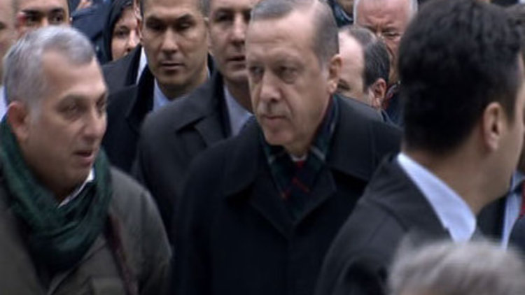 YA SİYASET YAPSINLAR YA DAĞA ÇIKSINLAR