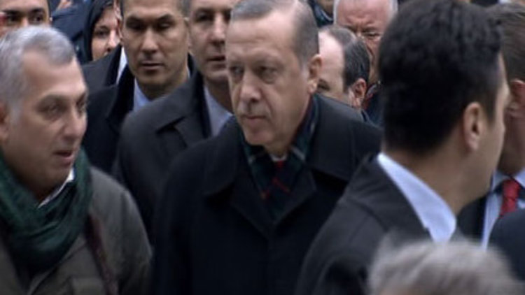 SULTANAHMET&#039;TE CUMA NAMAZI 