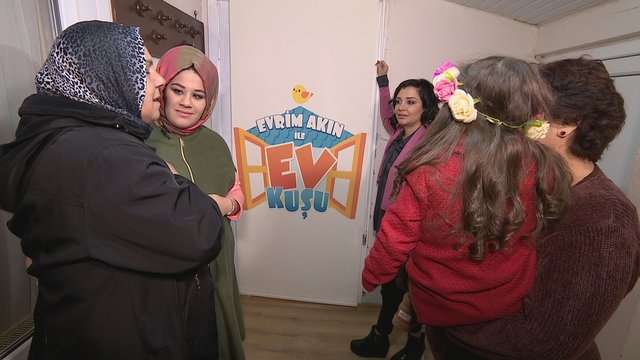 Evrim Akın ile Ev Kuşu Yeter Yıldız / Sunum