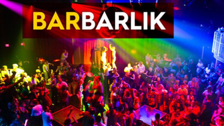 &#039;MÜLTECİSİN EĞLENMEK SENİN NEYİNE&#039;