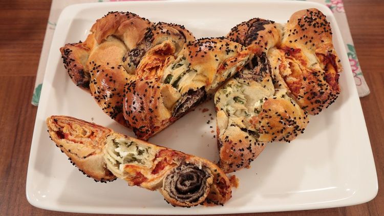 Çay Saati Menüsünden "3 Lezzetli Örgü Çörek"
