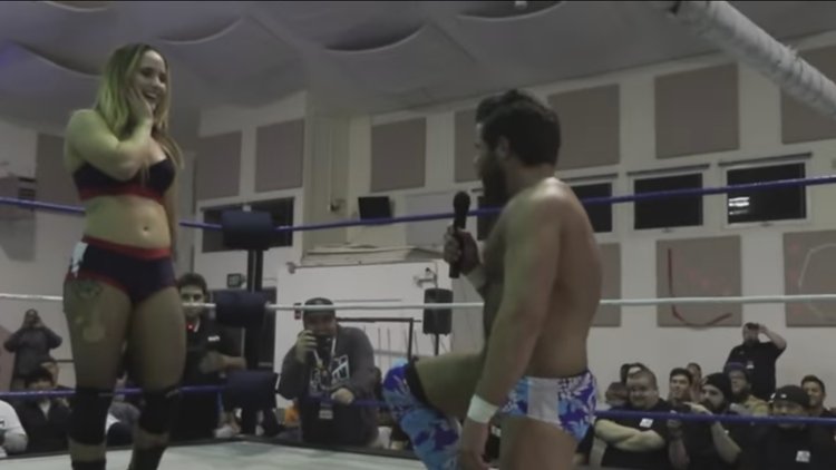 ÖNCE EL ENSE SONRA 'BENİMLE EVLENİR MİSİN'