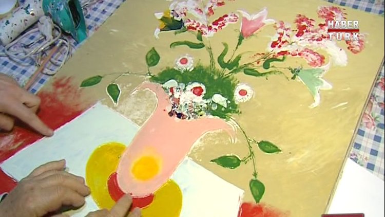 Parmakları gözleri oldu