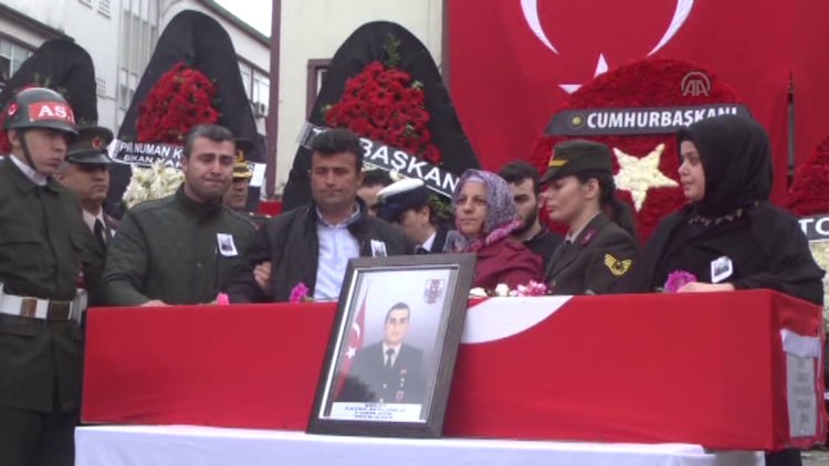 Şehit Uzman Çavuş Fatih Efiloğlu’nu 15 bin kişi uğurladı