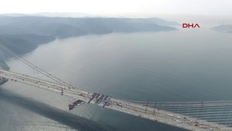 Rekor sürede tamamlanan köprünün son tabliyesı bugün tamamlanacak