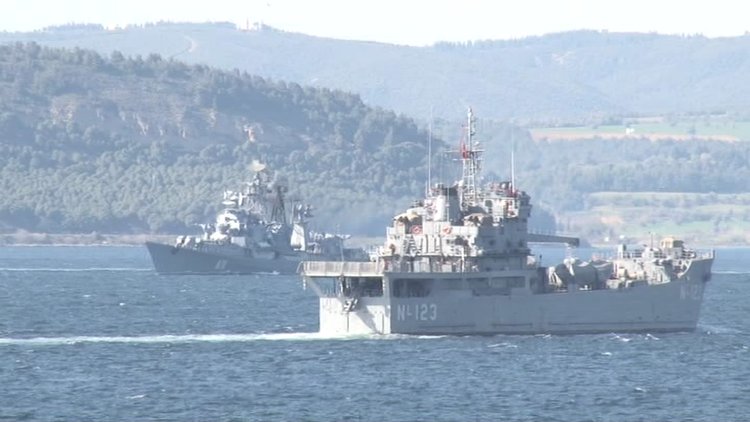 Türk ve Rus savaş gemileri çanakkale boğazı'nda karşılaştı
