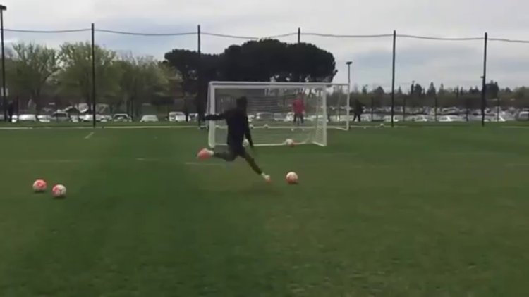 Drogba'dan müthiş frikik