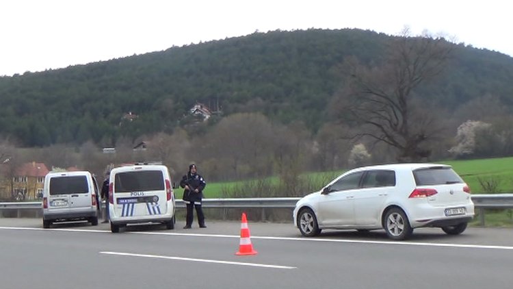 Tem'de şüpheli araç polisi alarma geçirdi