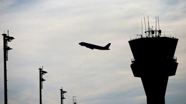 Pilot: Bayağı sallanıyoruz burada