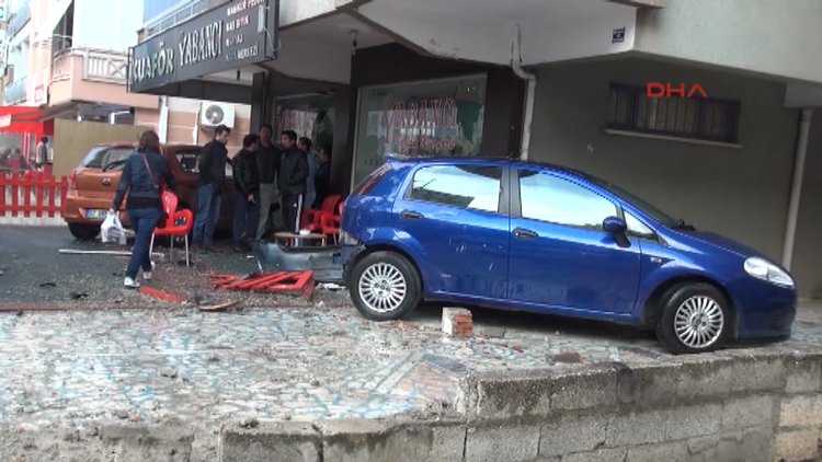 Tartıştığı sevgilisini ezmek isterken kuaföre girdi