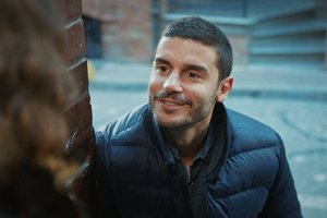 Ayşegül'ün yeni komşusu Can!