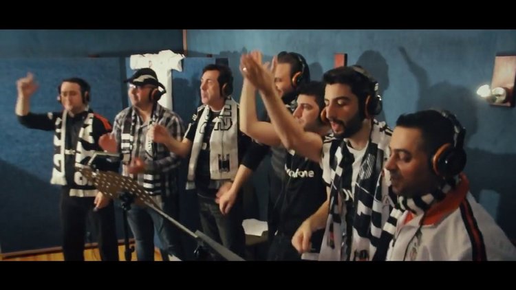 Vodafone Arena İçin "Kartalım Yeni Yuvada" Marşı