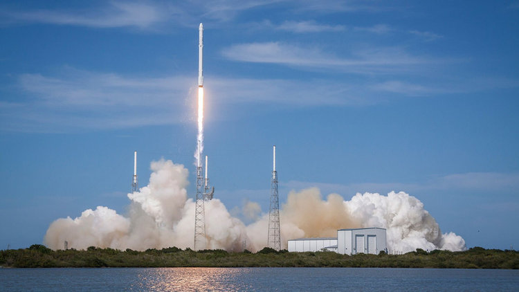 İLK KEZ OKYANUSA İNDİ