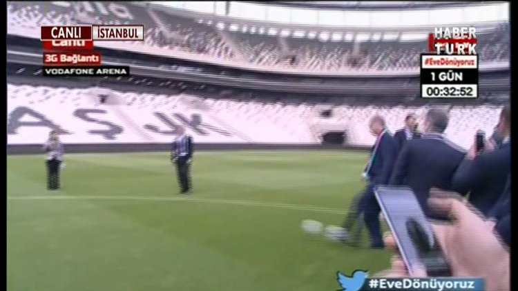 Açılış sonrası top oynadılar