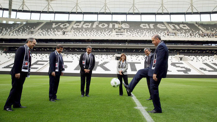 Vodafone Arena'da başlama vuruşu Erdoğan ve Davutoğlu'ndan