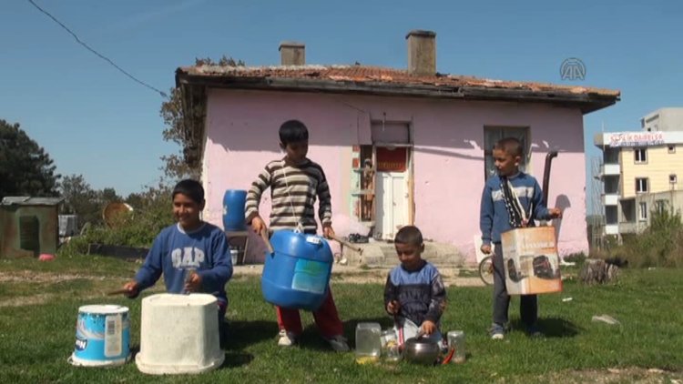 "Hayalleri gerçek enstrümanlarla konser vermek"