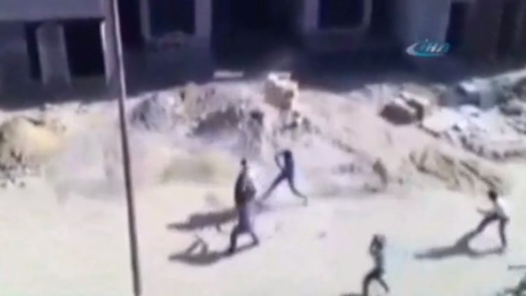 Leopar insanlara böyle saldırdı